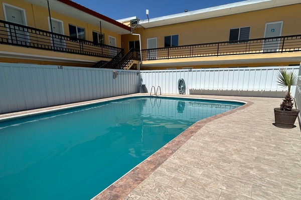 Piscina externa sazonal