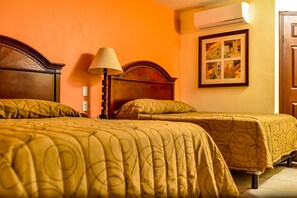Double Room | Desk, blackout drapes, soundproofing, free WiFi