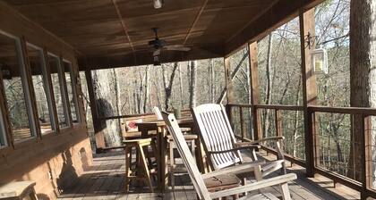 A cozy getaway on the Little Missouri River! -RIVER ACCESS