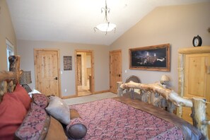 6 bedrooms, in-room safe, iron/ironing board, WiFi - Lazy Bear Getaway - 6 Bedrooms, 3 Baths, Sleeps 30, Includes Ideal Beach Access (Garden City)