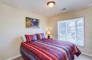 Casa (318_Maplewood) | 5 quartos, escrivaninha, berços, berço de viagem