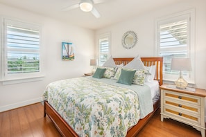 4 bedrooms, desk, iron/ironing board, travel cot