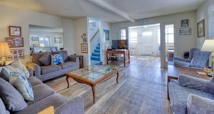 Kaksitasoinen Avalon Home-hinta-laatusuhde ja sijainti!