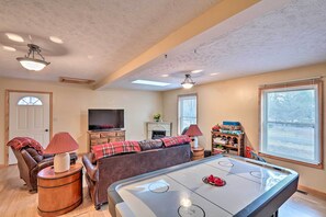 Games room - Walk to Pool & Lake: Albrightsville Vacation Home! (Albrightsville)