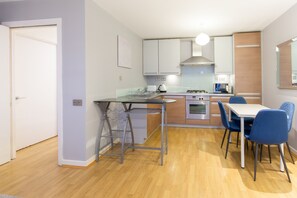 Private kitchen - Modern Stylish Close to London Bridge (London)