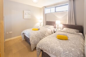 2 bedrooms, WiFi - Modern Stylish Close to London Bridge (London)
