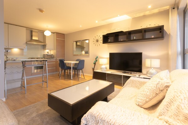 TV - Modern Stylish Close to London Bridge (London)
