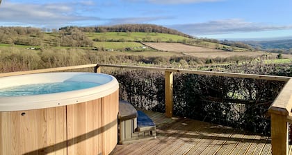 Hot Tub in The Stables
