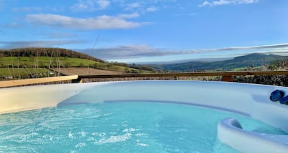Hot Tub in The Stables