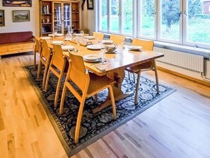 Inside other - Lövgårdenin lohimaja by Interhome (Ylitornio)
