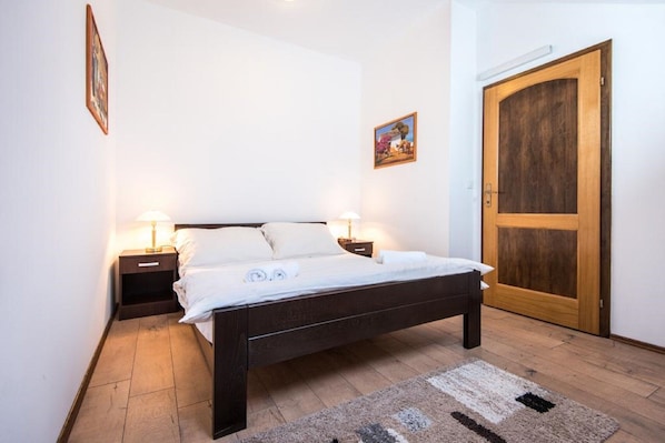 1 bedroom, WiFi, bed sheets