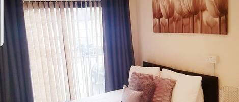 Chambre Classique Double ou avec lits jumeaux, salle de bains commune