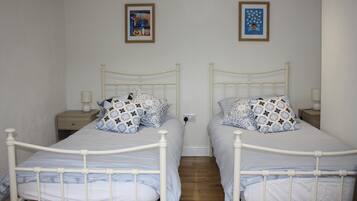 3 chambres, fer et planche Ă repasser, lit parapluie, Wi-Fi gratuit