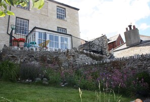 Exterior - Stunning Sea/Harbour Views in a Beautiful Stone Built Cottage - Village Location (St Austell)