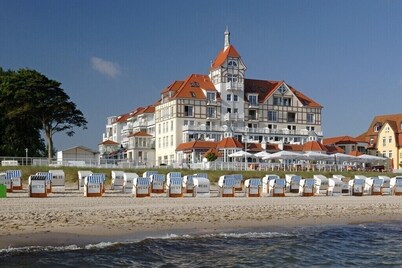 4 star apartment with sea view, directly near the beach, children welcome