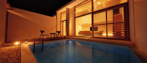 Villa luxueuse, 1 chambre, piscine privée, vue sur la piscine | Terrasse/patio