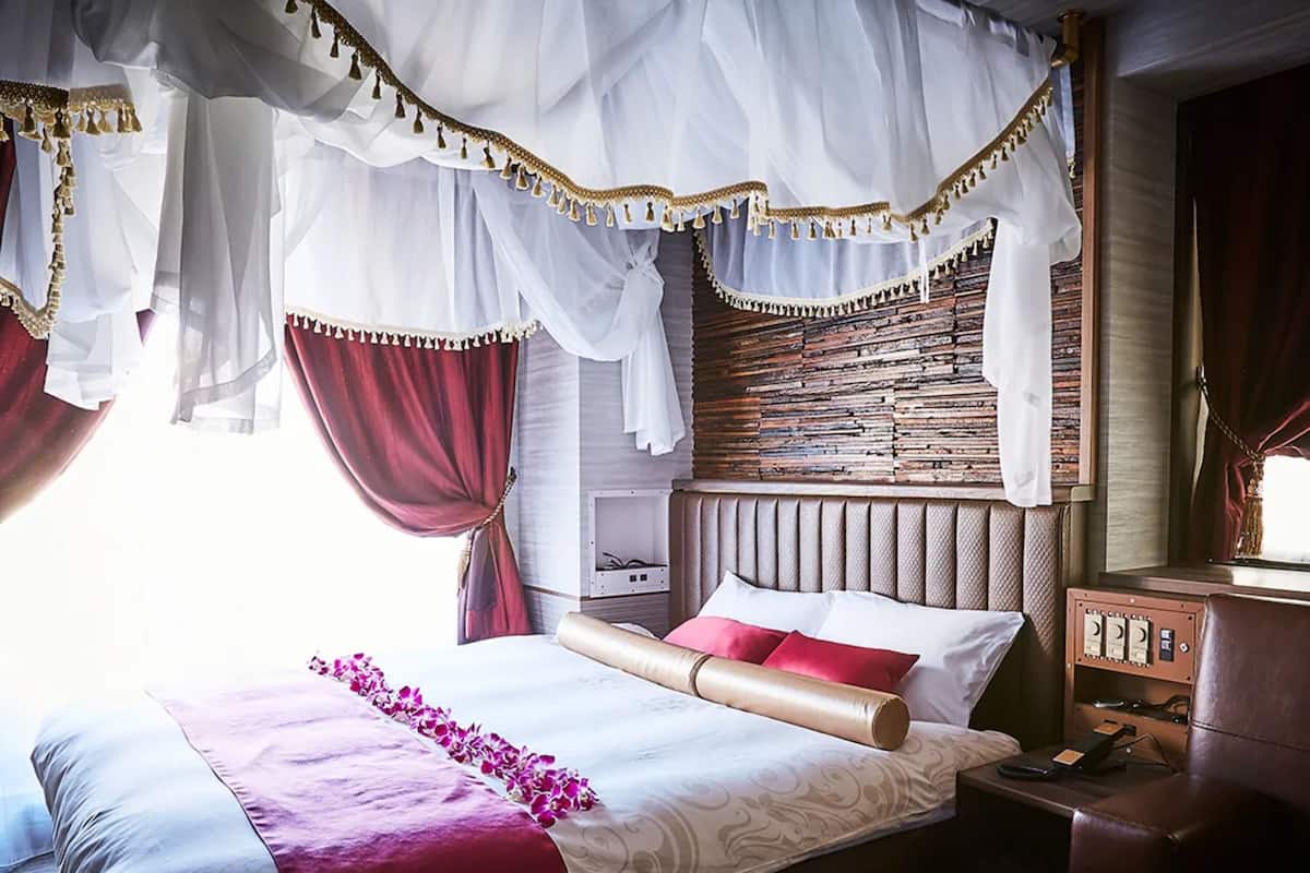 Doppelzimmer, Raucher (Grace Type) | Daunenbettdecken, Schreibtisch, laptopgeeigneter Arbeitsplatz