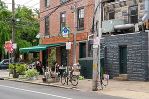 Exterior - *THEE TREEHOUSE* , Queen Village, PennsLanding, Metro Unit 1856 (Philadelphia)