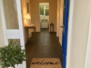 Interior - Sunny View Lodge - your Rural Cornish Retreat (North Petherwin)