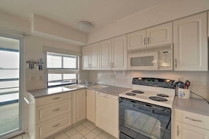 Oven, coffee/tea maker