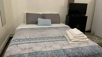 1 quarto, ferros/tábuas de passar roupa, Wi-Fi, roupa de cama