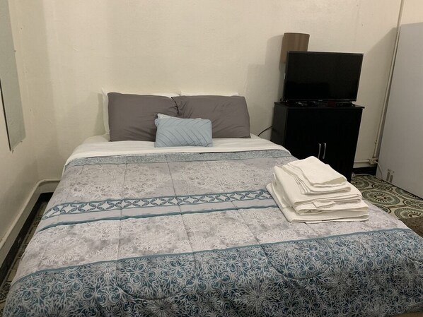 1 makuuhuone, silitysrauta/-lauta, Wi-Fi, vuodevaatteet