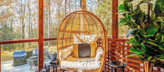 Private, Modern, Pet-Friendly Log Cabin Getaway on 6 Acres,