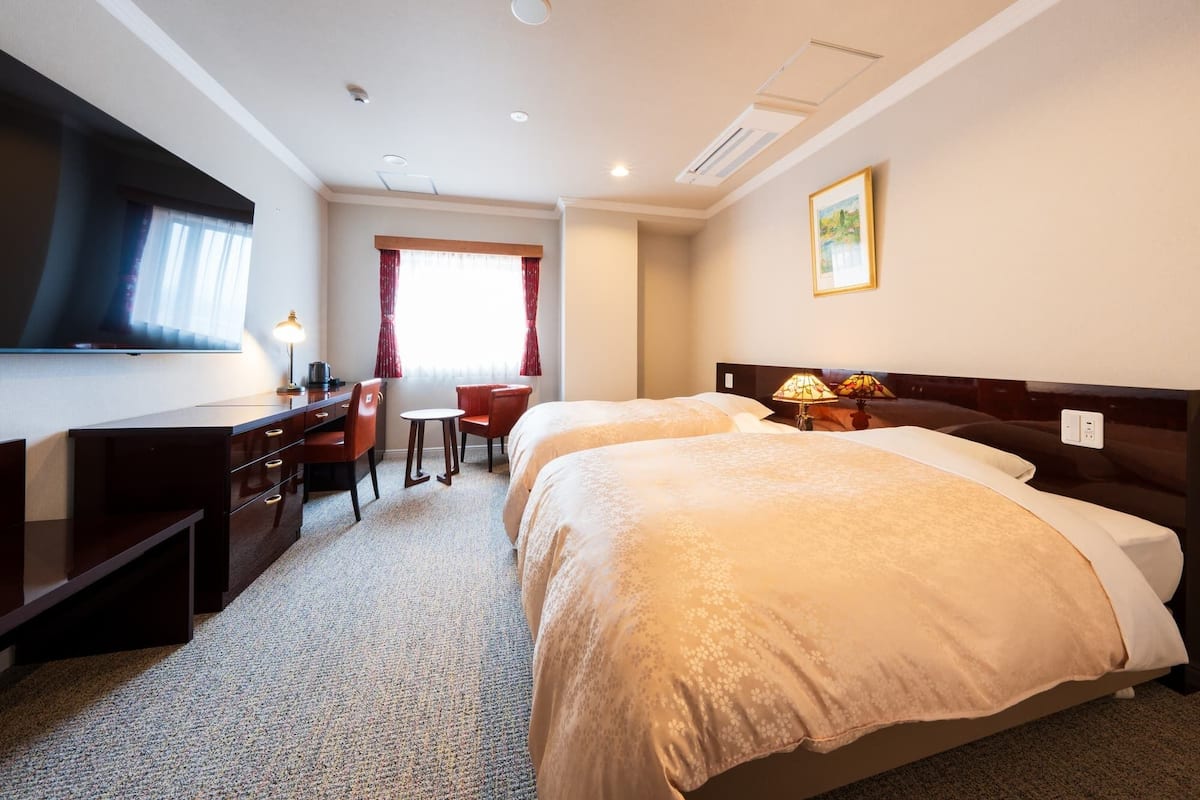 Standard Twin room - Non-Smoking | In-room safe, iron/ironing board, free WiFi