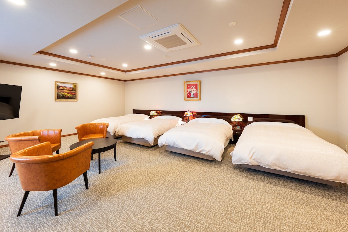 Family Fourth Room - Non-Smoking | In-room safe, iron/ironing board, free WiFi