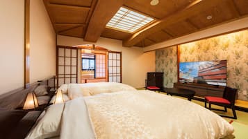 Special Modern Japanese-Western Room with Semi-Open-Air Bath - Non-Smoking | In-room safe, iron/ironing board, free WiFi