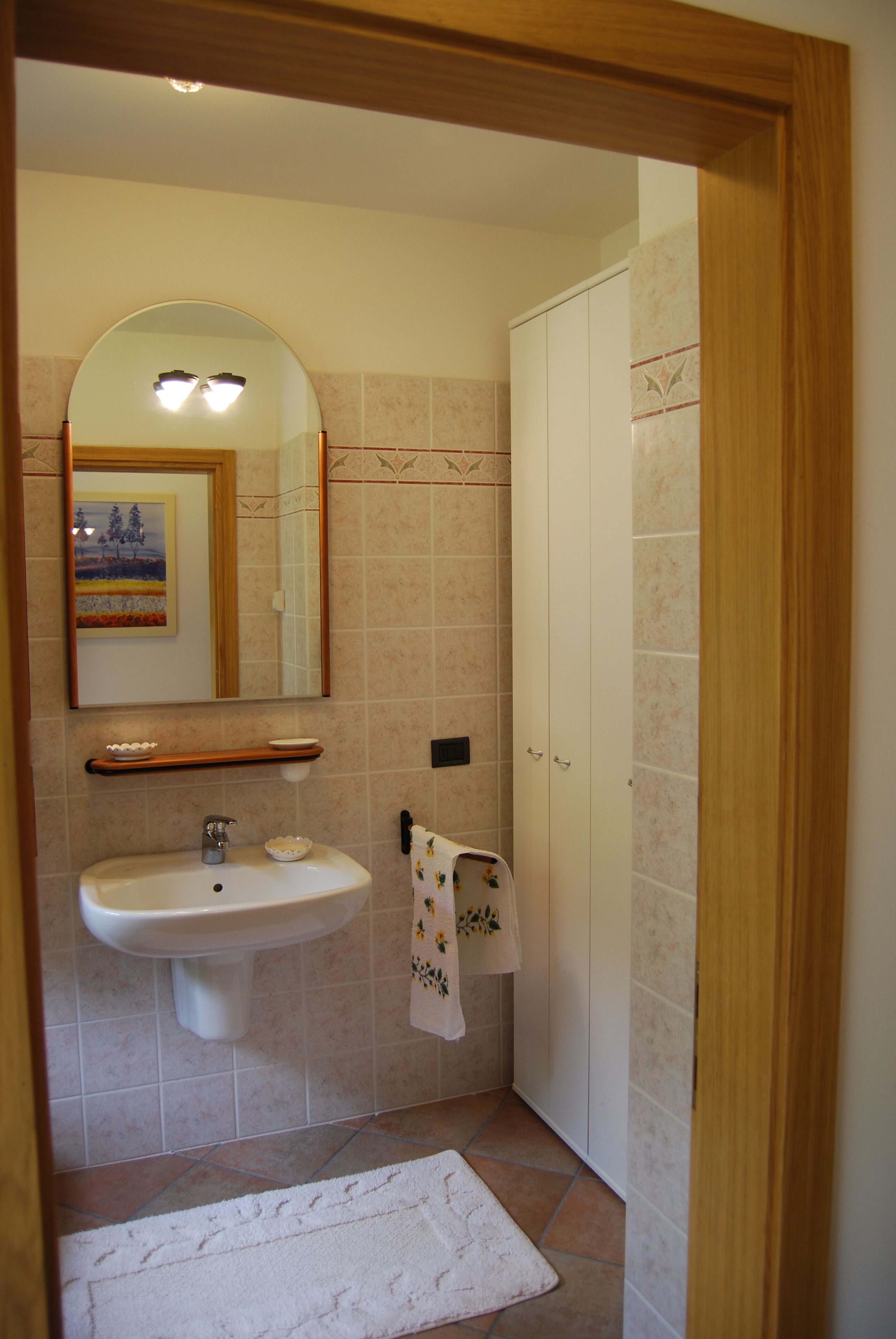 Combined shower/tub, jetted tub, hair dryer, bidet