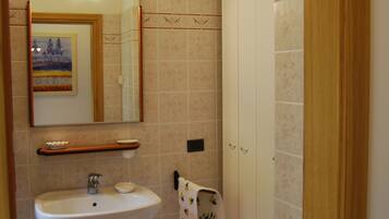 Combined shower/tub, jetted tub, hair dryer, bidet