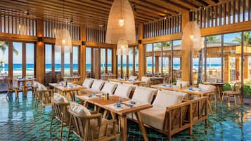 5 restaurants, breakfast, lunch served; local and international cuisine