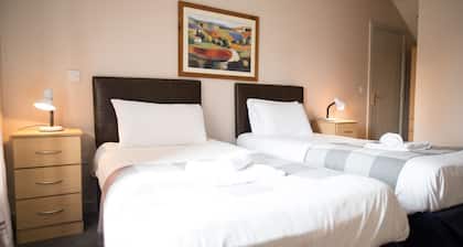 Castle Gardens 3 bed - 3 Bedrooms