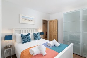 2 bedrooms, iron/ironing board, travel crib, free WiFi