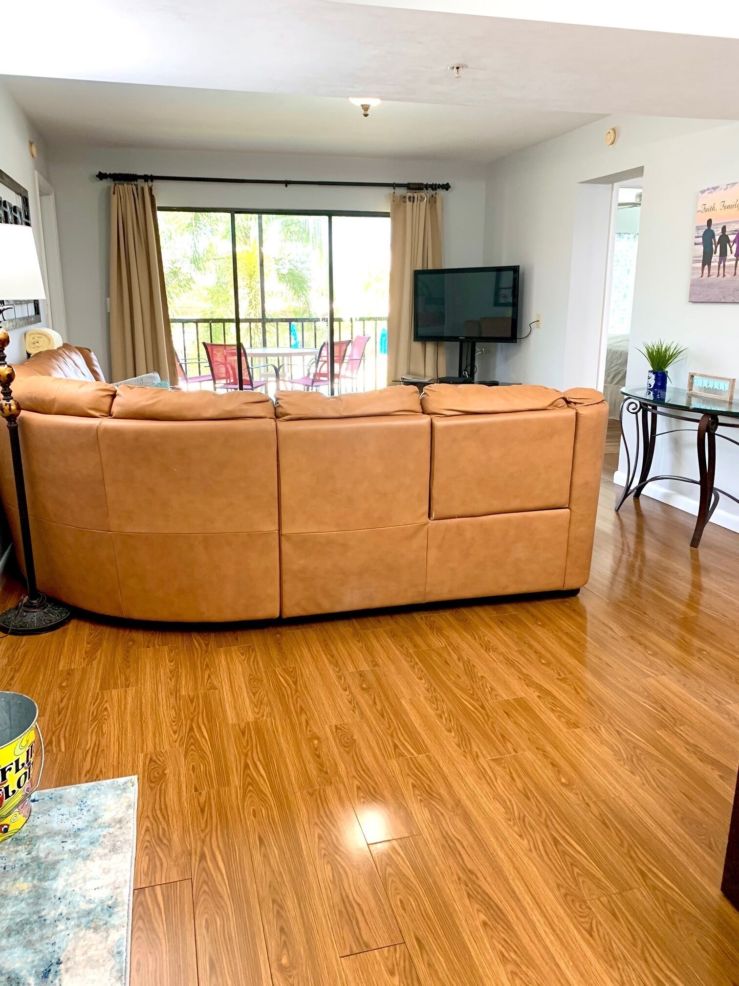 Beautiful 3 bedroom, 2 bath Condo 