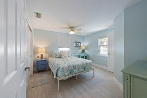 3 bedrooms, iron/ironing board, free WiFi, bed sheets