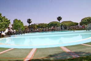 Pool - Apartment de la Barca close to the beach and with airconditioning (Chiclana de la Frontera)