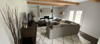 コージーコロニアルホーム（エグゼクティブまたはファミリーレンタル）