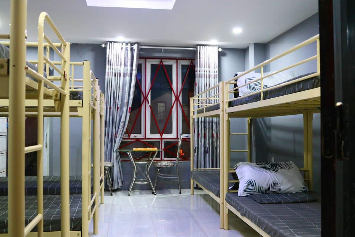 Shared Dormitory, Women only | Laptop workspace, soundproofing, iron/ironing board, free WiFi