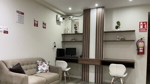 Unclassified image, 2 of 21, button - PARIS SENLIS HOSTEL PLUS (Nuevo Chimbote)