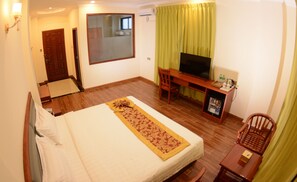 Deluxe-Doppel- oder -Zweibettzimmer | Minibar, Bügeleisen/Bügelbrett, kostenloses WLAN, Bettwäsche