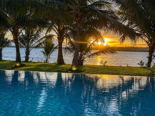 Ashansa Lagoon Resort
