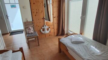 2 slaapkamers, reisbedje, wifi