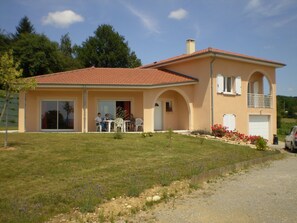 Exterior - Villa in the countryside (sonnay) (Sonnay)