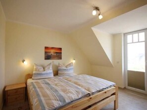 2 Schlafzimmer, Reisekinderbett, WLAN