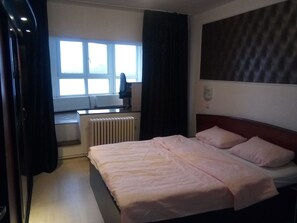 2 chambres, fer et planche Ă repasser, Wi-Fi, draps fournis