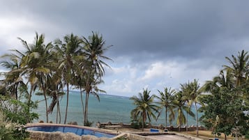 室外游泳池