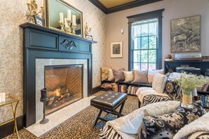 Interior - Hen Haven Country House (Langley)