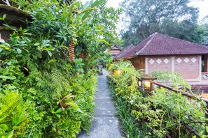Property grounds - Ani's Villas (Ubud)